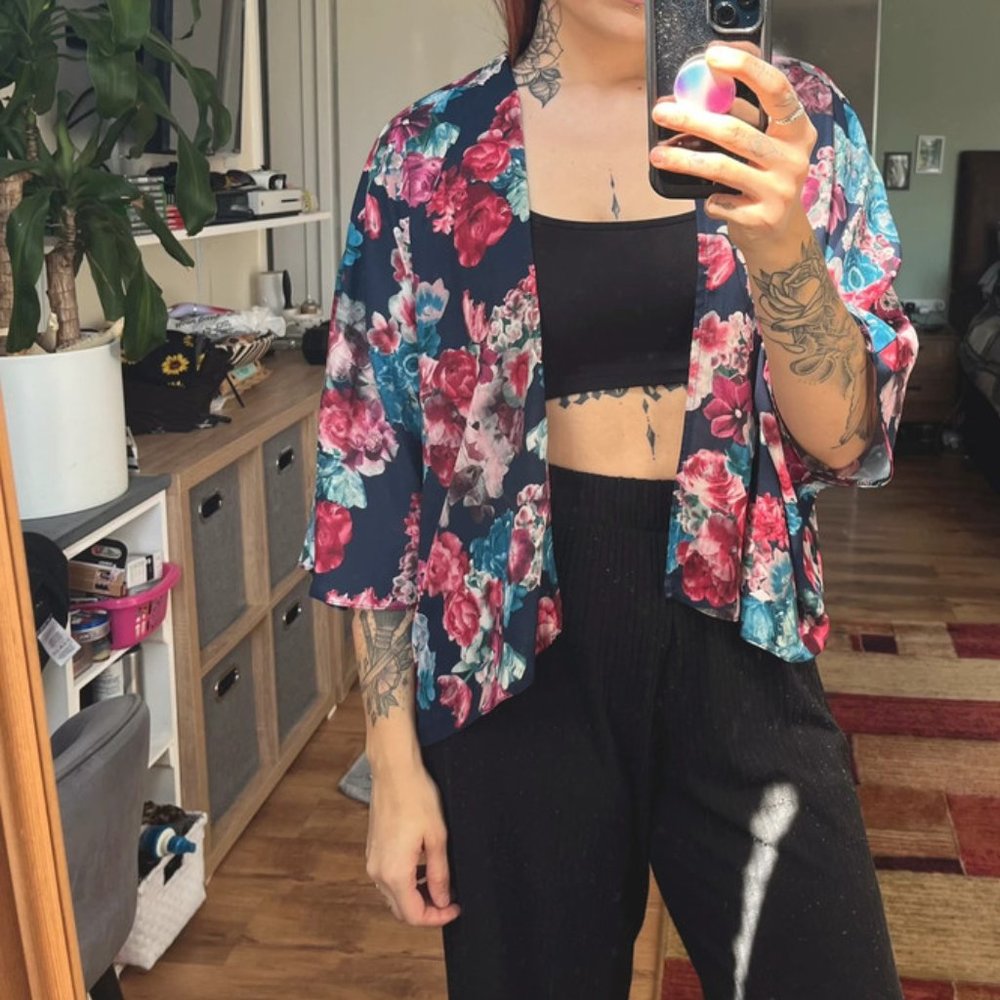 Size 12 new look floral shawl/ kimono wrap